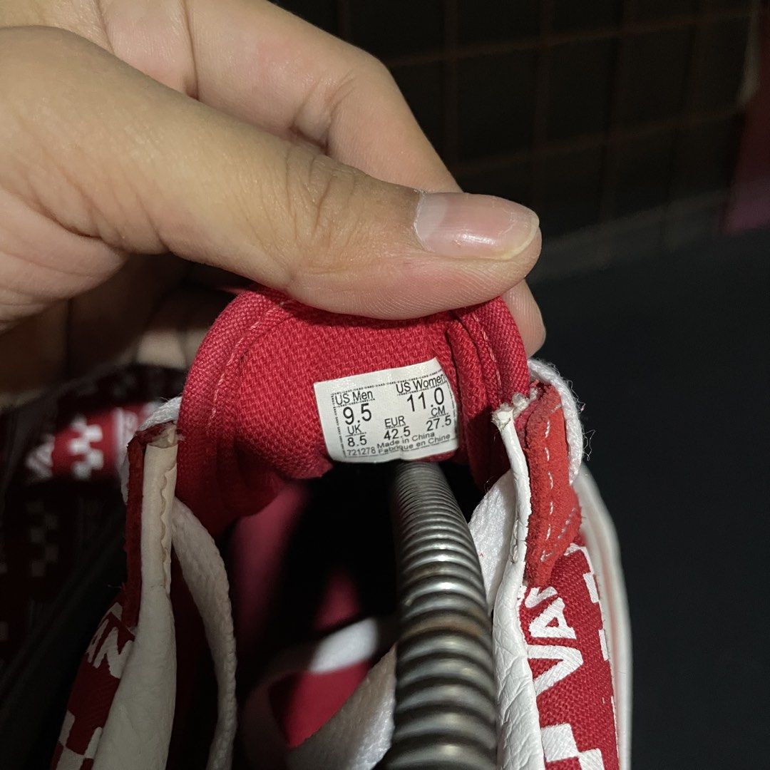 Vans Old Skool Red (Category: Sneakers) located in Quezon City. Submitted by rezzle_ (Listing ID 1469879637, Image 3). Description: VANS OLD SKOOL RED SIZE 9.5 MENS USED NO BOX!.