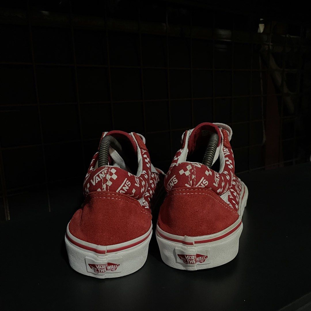 Vans Old Skool Red (Category: Sneakers) located in Quezon City. Submitted by rezzle_ (Listing ID 1469879637, Image 2). Description: VANS OLD SKOOL RED SIZE 9.5 MENS USED NO BOX!.