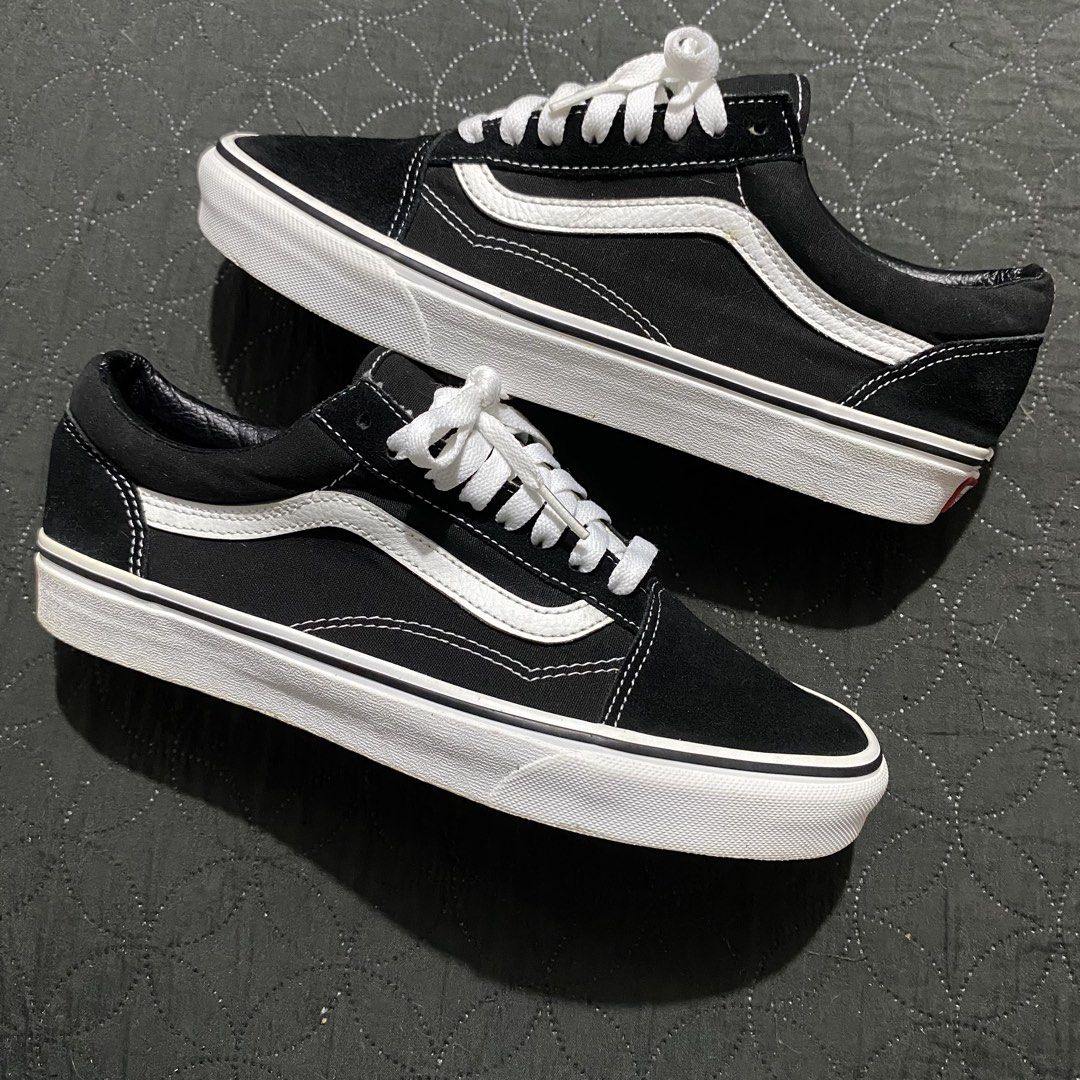 Vans Oldskool Black and White (Category: Casual Shoes) located in Cebu City. Submitted by justingabz (Listing ID 1469843870, Image 1). Description: Size 8.5 mens Used Excellent condition No box Cleaned Ready to use.
