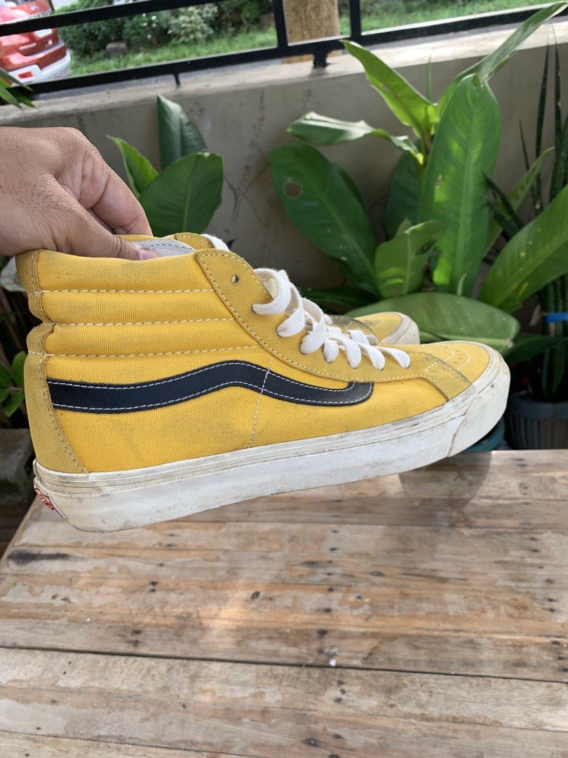 VANS SK8-HI (Category: Sneakers) located in Las Pinas. Submitted by iamlowenz (Listing ID 1469780563, Image 2). Description: Vans Sk8-Hi US9.5 No issues, no sole seps waffle sole a-ok! Bought at Commonwealth PH atound 2024 RFS: Decluttering .