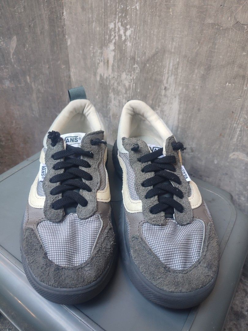 Vans UltraRange Neo VR3 MTE (Category: Sneakers) located in Leyte. Submitted by jeromealar77079 (Listing ID 1469768329, Image 1). Description: in good condition minimal usage see photo for size.