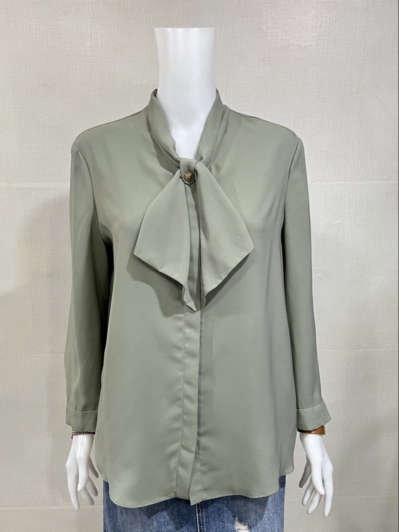 Vero Moda Tate Olive LS Blouse (Category: Blouses) located in Cebu City. Submitted by kei.flmn (Listing ID 1469770653, Image 2). Description: 📌PLEASE READ BEFORE MAKING AN OFFER Excellent Condition (No issues) Size:Fits XL - [x] Flat Lay Measurements (in inches): - [x] Bust: 42 ” - [x] Length Reference: Mannequin Height : 5’4” (First-come, first-served basis) Due to an increased number of joy reservers and fake buyers, offers will only be accept
