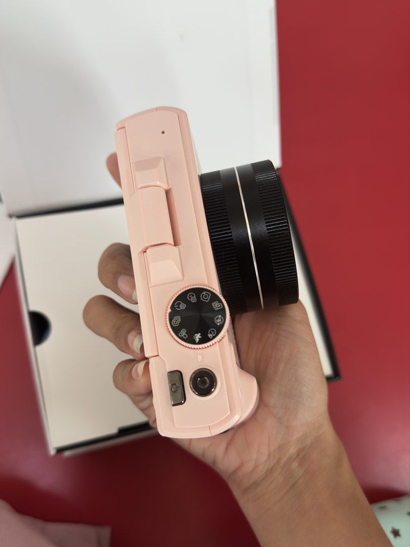 Vetek (Category: Cameras) located in Dumaguete. Submitted by sellie06 (Listing ID 1469906369, Image 3). Description: ୨୧ ‧₊˚ ⋅ FOR SALE: VETEK 8 DIGITAL CAMERA – PINK 🎀📸 💗 Selling Price:₱3,000 ONLY! Used for about a month lang so good as new! RFS: bought a new camera, so this one is barely used na. ✧˖° HIGHLIGHTS & FEATURES ♡ 4K Video | 64MP ♡ Flip Screen (180° rotatable) ♡ Auto-focus ♡ Zoom In/Out Function ♡ WiFi File Transfer ♡ Video-ready ♡ 