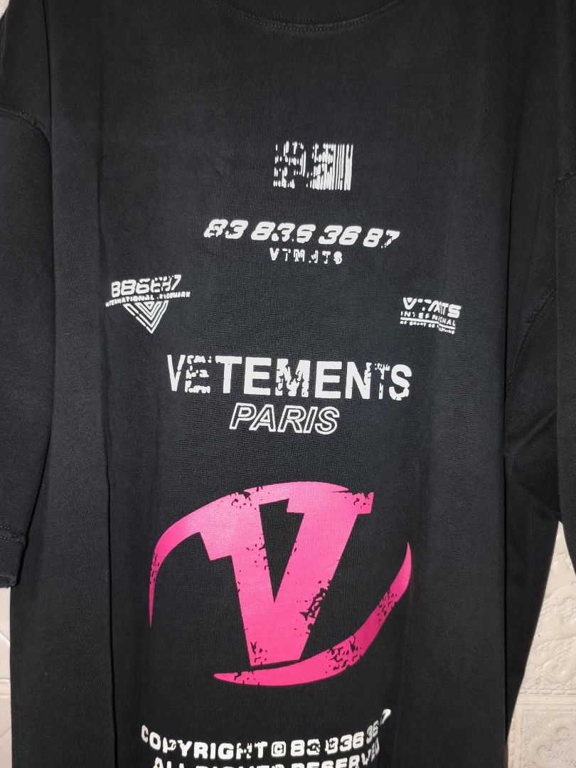 Vetements Multi Logo (Category: Tshirts & Polo Shirts ) located in Cebu City. Submitted by south_thrift (Listing ID 1469837610, Image 2). Description: Cut Neck Tag 25" X 31" Dimensions oversized distress design.