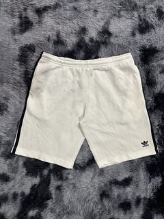 (Category: ) located in . Submitted by thriftcoyan (Listing ID 1469886129, Image 1). Description: .