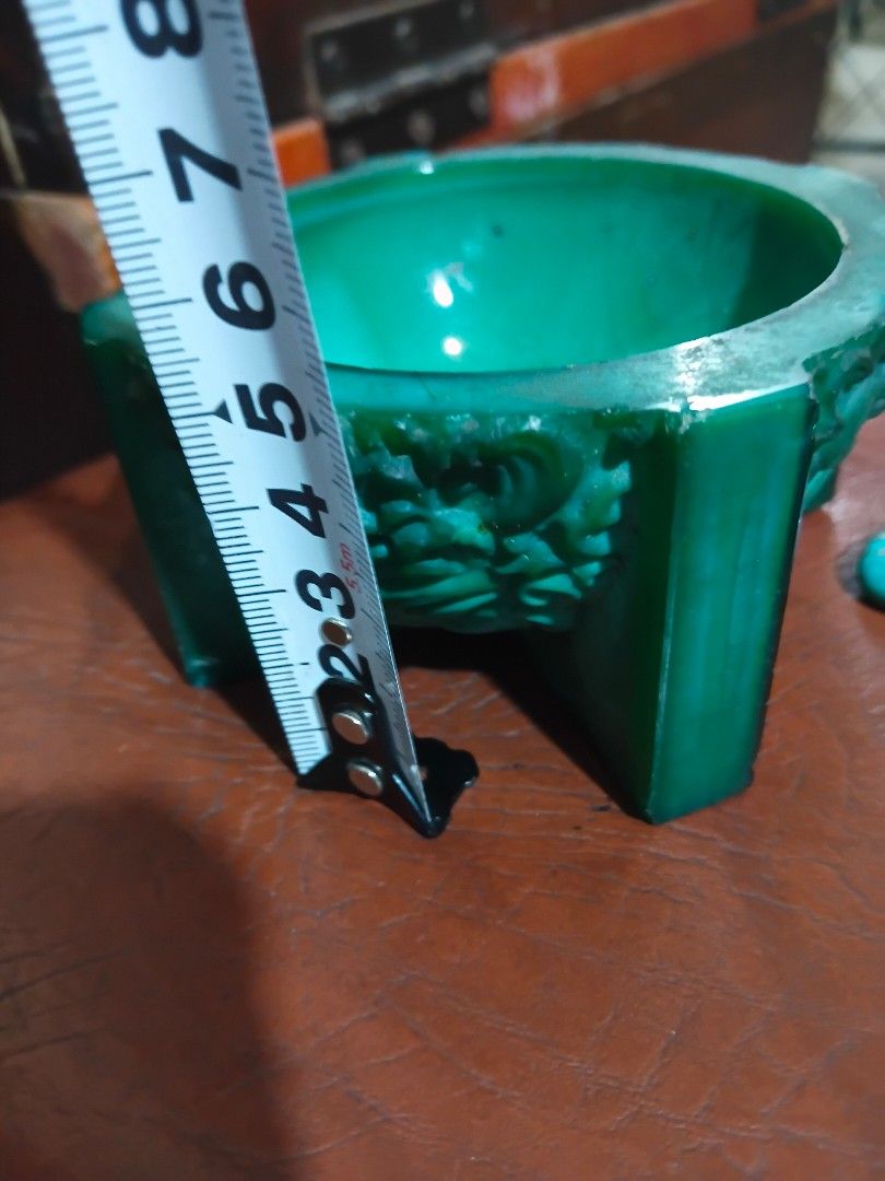 Vintage art deco ashtray (Category: Vases & Decorative Bowls) located in Paranaque City. Submitted by 4thestate.surplusan (Listing ID 1469884371, Image 2). Description: vintage art deco ashtray..