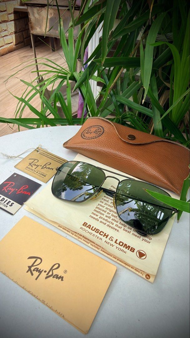Vintage B&L rayban caravan black chrome (Category: Sunglasses & Eyewear) located in Manila. Submitted by silenteagle-742199 (Listing ID 1469793170, Image 3). Description: For sale: Vintage B&L rayban caravan black chrome Size:58mm Made in USA 6800 Excellent condition Both lenses are free of scratches With BL case and cleaning cloth Location:Davao sel norte,can do meet up in nearby cities,can also be ship nationwide No cod/cop Payment BPI/Gcash.