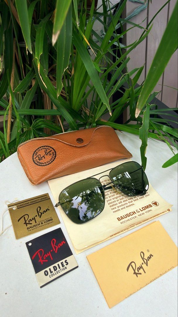 Vintage B&L rayban caravan black chrome (Category: Sunglasses & Eyewear) located in Manila. Submitted by silenteagle-742199 (Listing ID 1469793170, Image 2). Description: For sale: Vintage B&L rayban caravan black chrome Size:58mm Made in USA 6800 Excellent condition Both lenses are free of scratches With BL case and cleaning cloth Location:Davao sel norte,can do meet up in nearby cities,can also be ship nationwide No cod/cop Payment BPI/Gcash.