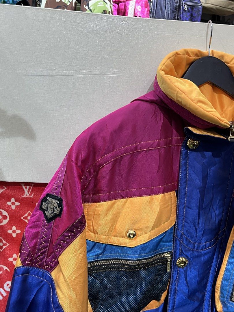 vintage Descente Competition colorblock (Category: Coats, Jackets and Outerwear) located in Lucban. Submitted by rep.rznt (Listing ID 1469919694, Image 3). Description: L on tag Dimes: 25 width, 30 length.
