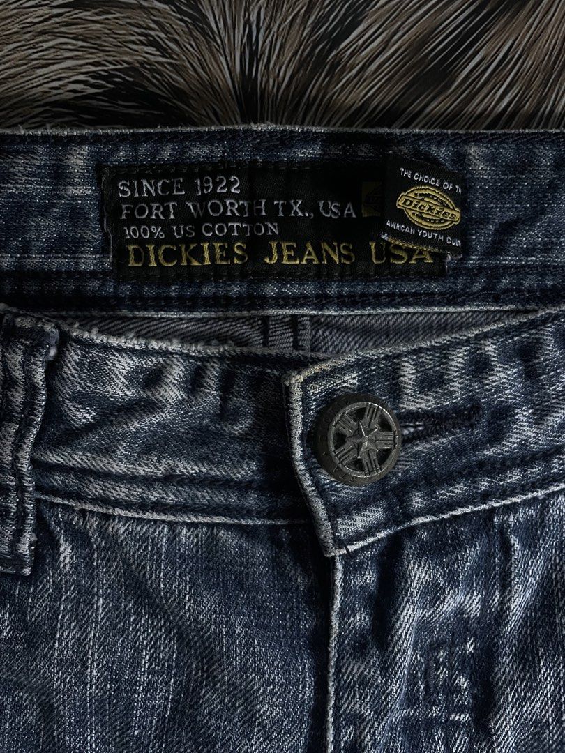 Vintage Dickies Washed Jeans (Category: Jeans) located in Manila. Submitted by streetnattylituptown (Listing ID 1469805768, Image 3). Description: RUSH SALE‼️‼️FAST FLIP LANG, HINDI KO LANG LINYA 📍All items need wash 📍Manage your expectations, all items are thrifted 📍Color may vary due to lighting Dimes: Width: 36-38 Length: 38 Leg Opening: 9 Vintage Dickies Washed Jeans -Authentic -Vintage -Good condition Dimes: 30 on Tag Width: 30 Length: 36