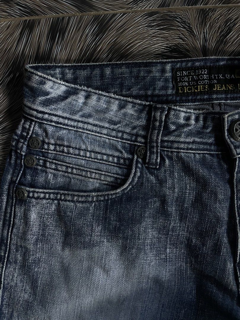 Vintage Dickies Washed Jeans (Category: Jeans) located in Manila. Submitted by streetnattylituptown (Listing ID 1469805768, Image 2). Description: RUSH SALE‼️‼️FAST FLIP LANG, HINDI KO LANG LINYA 📍All items need wash 📍Manage your expectations, all items are thrifted 📍Color may vary due to lighting Dimes: Width: 36-38 Length: 38 Leg Opening: 9 Vintage Dickies Washed Jeans -Authentic -Vintage -Good condition Dimes: 30 on Tag Width: 30 Length: 36