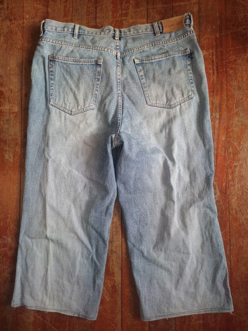 Vintage hang ten jeans (Category: Jeans) located in Bacoor. Submitted by van.goever (Listing ID 1469827417, Image 2). Description: .