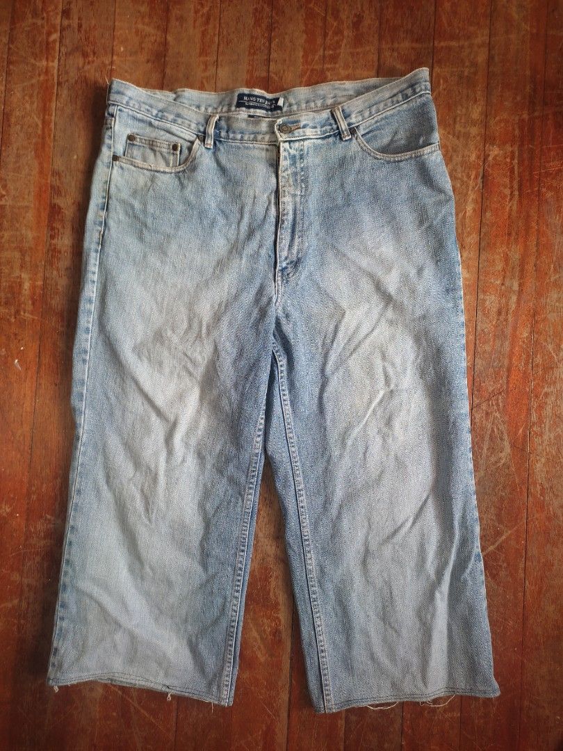 Vintage hang ten jeans (Category: Jeans) located in Bacoor. Submitted by van.goever (Listing ID 1469827417, Image 1). Description: .