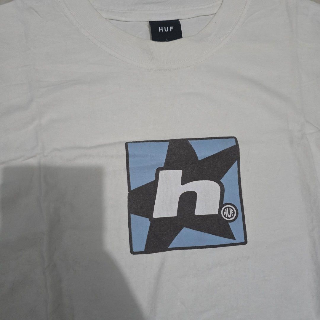 Vintage HUF (Category: Tshirts & Polo Shirts ) located in El Nido. Submitted by marco.tandoc (Listing ID 1469906624, Image 2). Description: size: Large width: 22 length: 28 no issue.