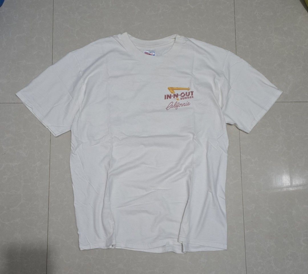 Vintage In N Out shirt (Category: Tshirts & Polo Shirts ) located in El Nido. Submitted by marco.tandoc (Listing ID 1469905664, Image 1). Description: size: Large width: 22 length: 28 no issue.