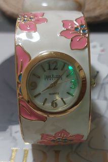 (Category: ) located in . Submitted by timeless-trinkets (Listing ID 1469885206, Image 1). Description: .