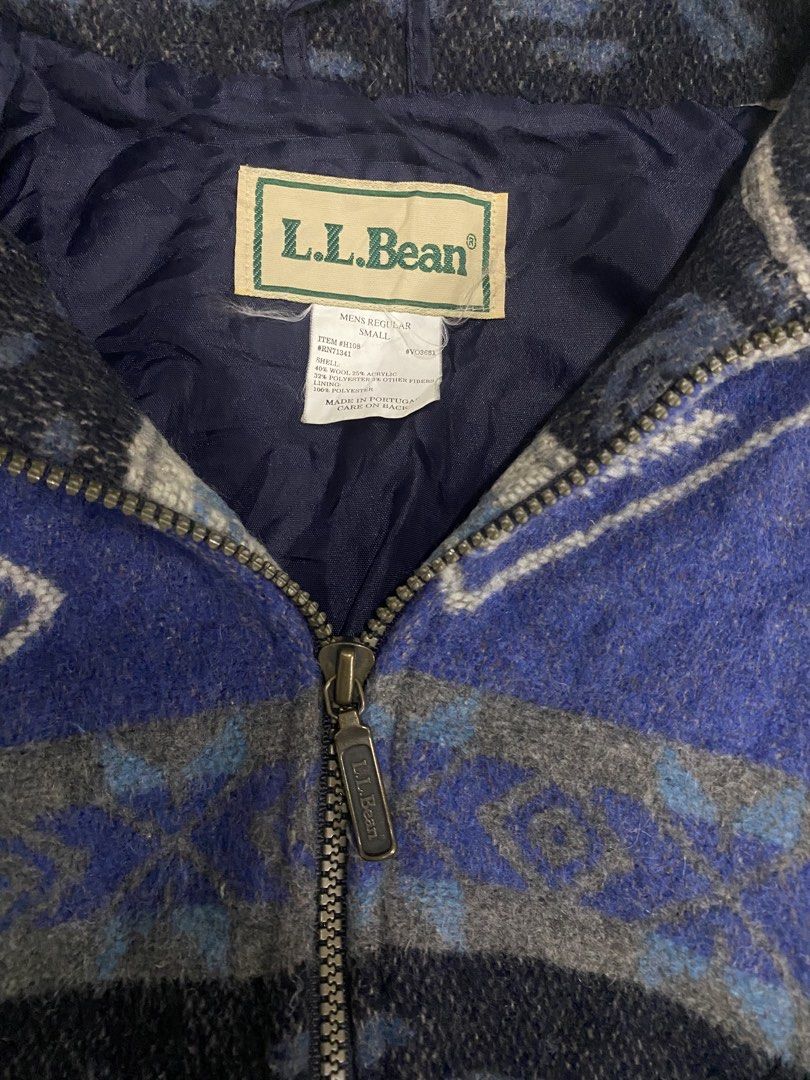 Vintage L.L. Bean Wool Blend Patterned Quarter Zip Fleece (Category: Coats, Jackets and Outerwear) located in Santa Maria. Submitted by saintarchive316 (Listing ID 1469944628, Image 2). Description: -Length: 27 -Width: 22 - Brand: L.L. Bean - Size: Men's Regular Small (Made in Portugal) - Material: Warm wool blend with smooth nylon lining - Design: Blue, black, and grey Nordic mountain landscape pattern with trees and snowflakes - Features: High 