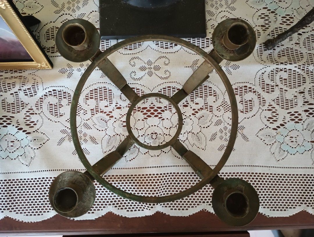 Vintage Metal Candle Ring (Category: Other Home Decor) located in Las Pinas. Submitted by preloved_manila (Listing ID 1469817131, Image 3). Description: Vintage Metal Candle Ring Needs refurbishing.