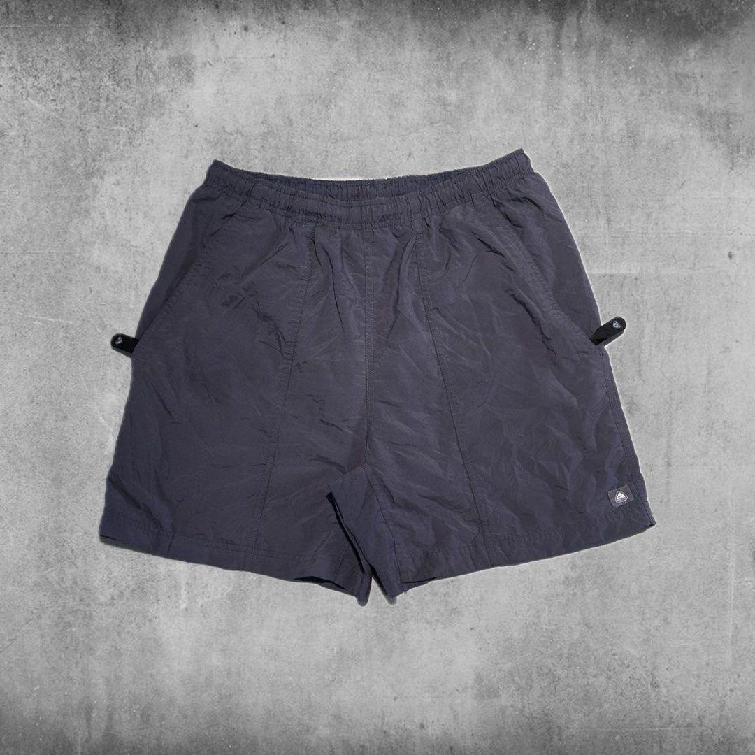 Vintage Nike ACG Shorts (Category: Shorts) located in Angeles City. Submitted by 5am.collective (Listing ID 1469782442, Image 1). Description: Vintage Nike ACG Shorts In Dark Gray Dimensions: 30-38/18/12 (Medium-Large) As New Condition💙 -has a mesh lining inside -missing puller on back povket PHP 1499 Only or Best Offer🏷️ 5AM Collective .