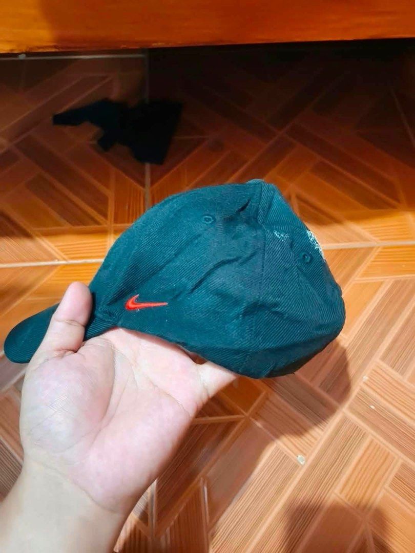 Vintage Nike Team × MLB Boston Red Sox Cap (Category: Caps & Hats) located in Alaminos. Submitted by thriftings625 (Listing ID 1469938420, Image 3). Description: No issues, Need clean lang Washable po 'yan Color rate: 9/10 Color may vary due to lighting.