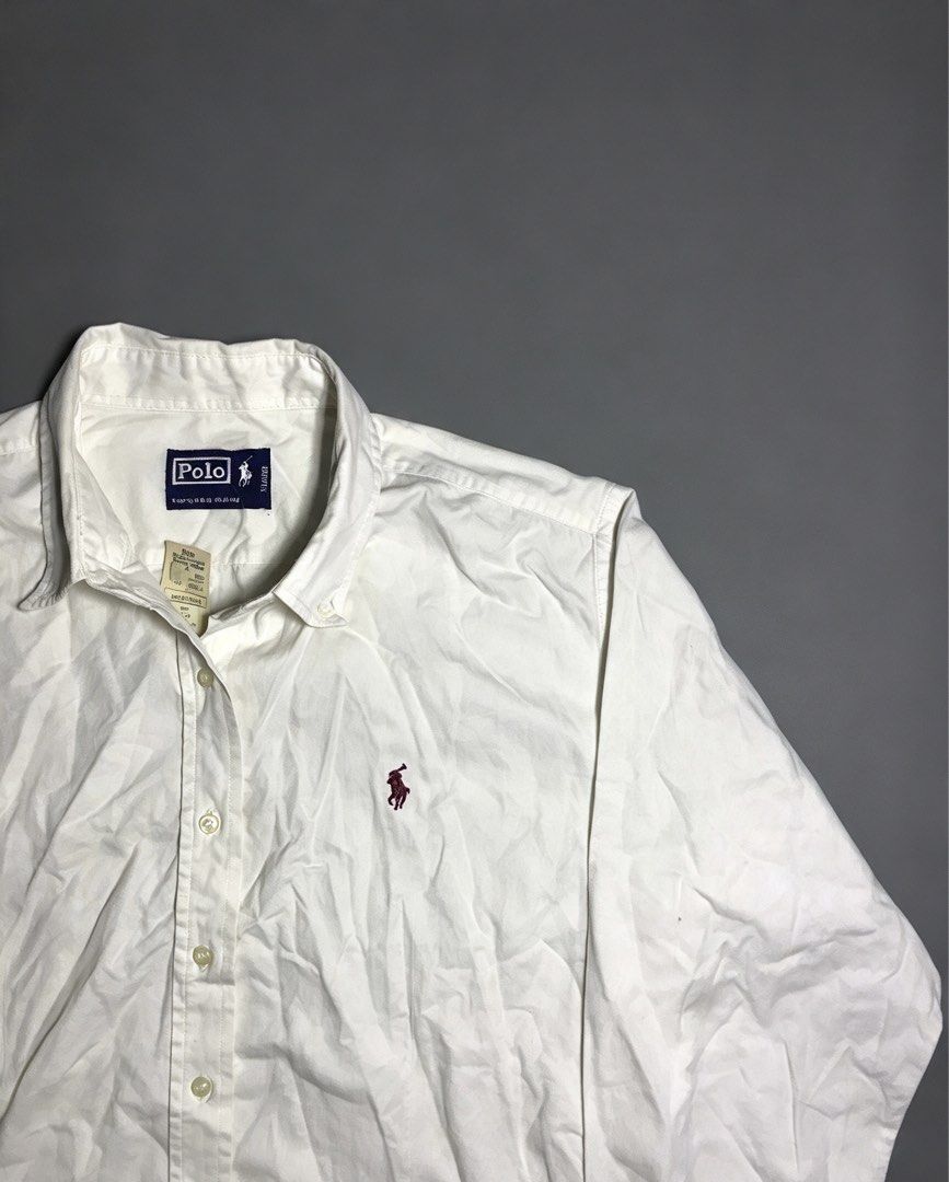 Vintage Polo Ralph Lauren button-down (Category: Formal Shirts) located in Taguig. Submitted by amboyfiggah (Listing ID 1469778883, Image 2). Description: Vintage Polo Ralph Lauren button-down XL on tag Best fit to medium W: 20.8 L: 26.5 Excellent condition Color: White Need wash No issue ₱ 850.