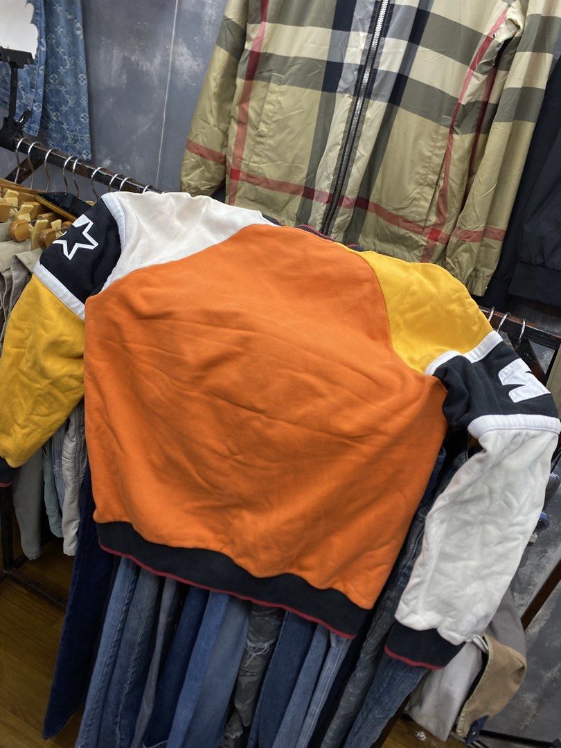Vintage starter (Category: Activewear) located in Manila. Submitted by freshfindresale (Listing ID 1469847389, Image 2). Description: Size large (22.5/27.5) Very good condition 1pinhole.