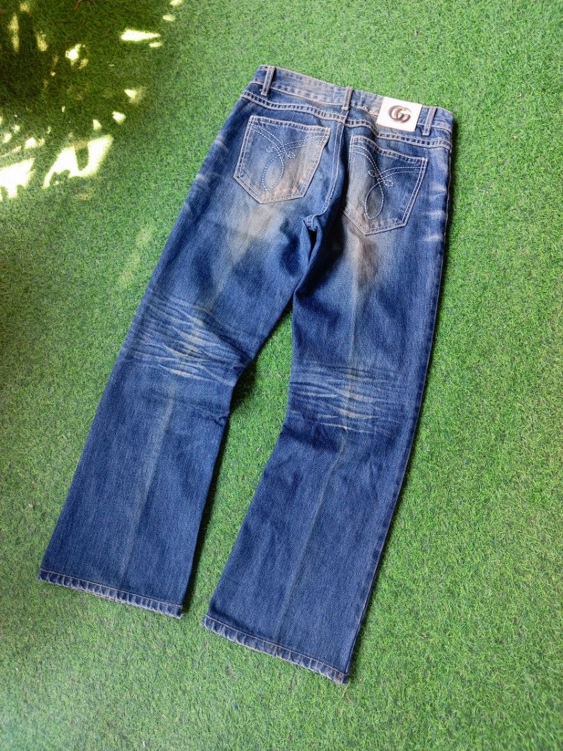 Vintage washed jeans (Category: Jeans) located in Davao. Submitted by karlito. (Listing ID 1469773409, Image 1). Description: Waist 33 Length 41 Hem 9.9.