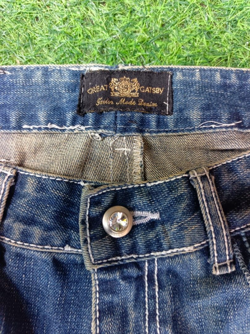 Vintage washed jeans (Category: Jeans) located in Davao. Submitted by karlito. (Listing ID 1469773409, Image 3). Description: Waist 33 Length 41 Hem 9.9.