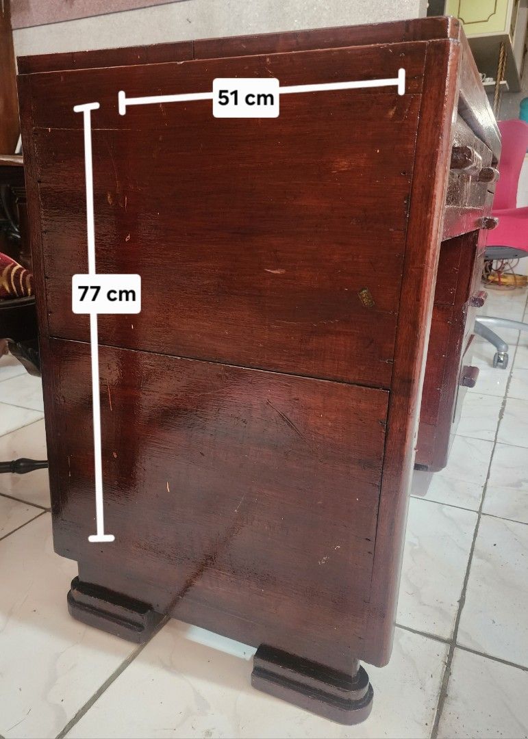 Vintage Solid Wood Desk (Red Narra / Mahogany) with Multiple Drawers (Category: Office Furniture & Fixtures) located in Manila. Submitted by grace_san48 (Listing ID 1469813928, Image 2). Description: - Type: Solid wooden desk with dark stain finish - Storage: 1 wide top drawer, 3 stacked right-side drawers - Dimensions: 91 cm (L) x 55.5 cm (W) x 77 cm (H) - Condition: Sturdy construction with traditional stepped feet; shows some surface scuffs an