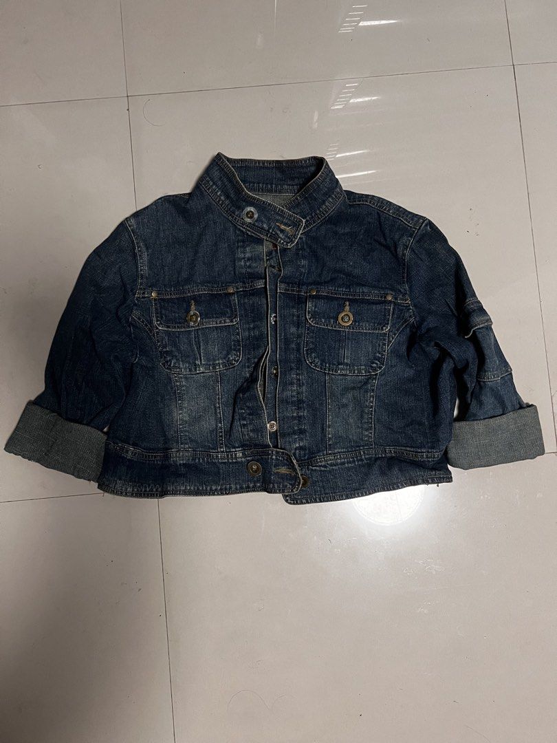 vintage/Y2K cropped denim jacket (Category: Coats, Jackets and Outerwear) located in Manila. Submitted by bouts_479 (Listing ID 1469894690, Image 1). Description: ✨ VINTAGE Y2K PARIS BLUES CROPPED DENIM JACKET (PLUS SIZE 2X) ✨ Steal the perfect Y2K aesthetic with this rare and unique vintage piece! Super stylish cropped fit featuring a rare mandarin/mock neck collar design and a beautifully detailed pleated back. Great stretch, very comfortable, 