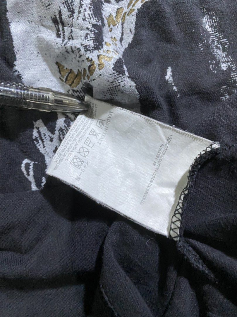 Vivienne Westwood Man (Category: Luxury Apparel) located in Tacurong. Submitted by _markus (Listing ID 1469776536, Image 3). Description: .