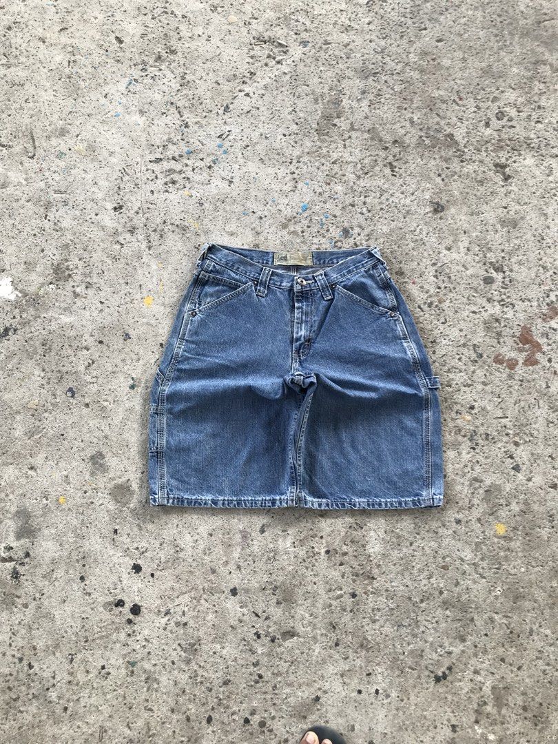 Vntg lee work wear carpenter (Category: Shorts) located in Talisay. Submitted by abneralamo (Listing ID 1469877297, Image 3). Description: Vintge lee work wear carpenter Size 30 on tag but fit to 32 .