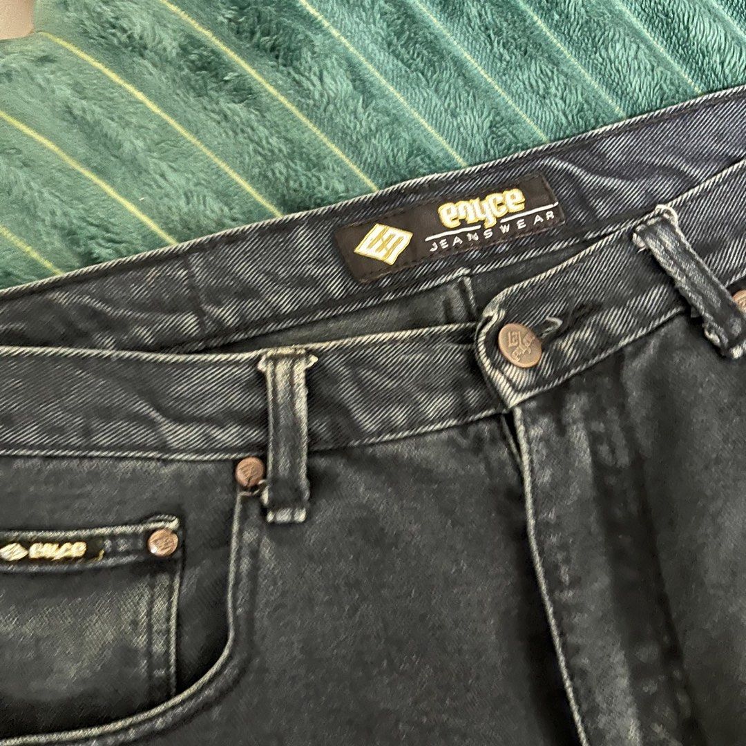 VTG Y2K ENCYE BAGGY PANTS (Category: Jeans) located in Manila. Submitted by thriftkolngeh (Listing ID 1469934914, Image 2). Description: - Brand: Enyce Jeanswear - Size: W34 L34 - Material: 100% Cotton - Color/Wash: Dark wash black denim with natural fading and distressing - Fit: Regular fit, straight leg - Details: Button fly, coin pocket, embroidered back pockets, and small chain attached near back waistband pm sa ibang dets tinamad nko palitan