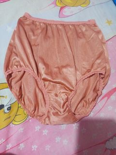 (Category: ) located in . Submitted by vanilla_sandalwood (Listing ID 1469888366, Image 1). Description: .