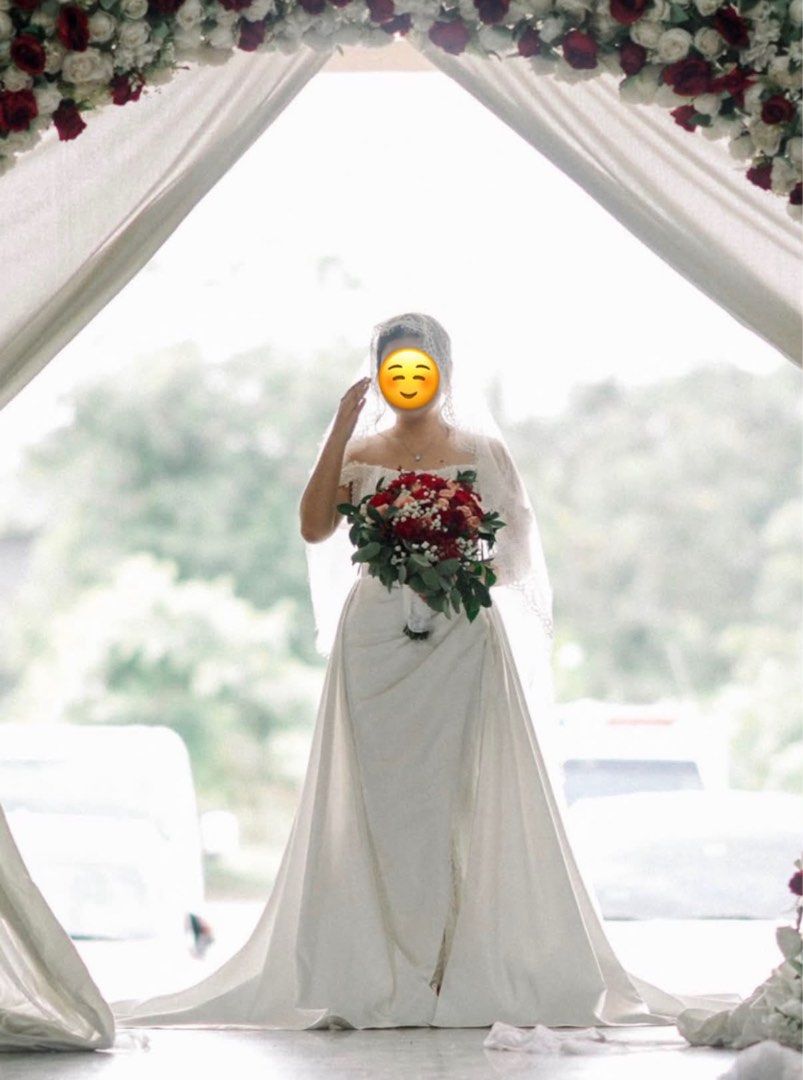 Wedding (Category: Evening dresses & gowns) located in Batangas. Submitted by krishaamartinez99 (Listing ID 1469864228, Image 3). Description: Hi Future Brides! Selling my bestfriend’s preloved wedding gown used last 2025. * Mikado Fabric * Hand-sewn beads * Corset back with zipper (adjustable fit) * Washed & dry cleaned already Best fit on Medium-Semi Large size For reference: (Waist: 30 | Bust: 36C | Height: 5’3”) FREEBIES: Mantilla veil, detac