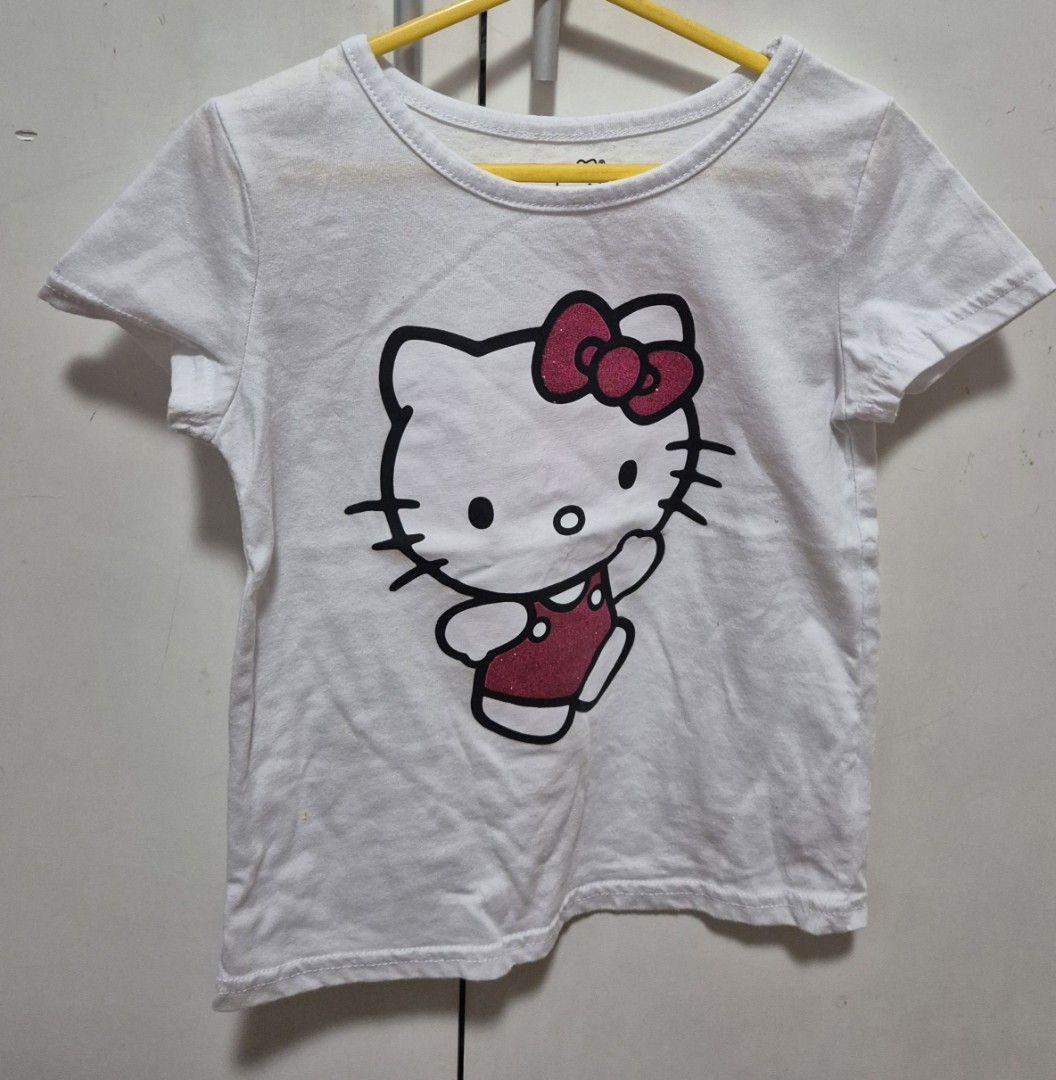 White Hello Kitty Graphic T-Shirt (Category: Babies & Kids Fashion) located in Manila. Submitted by sorayabarr50152 (Listing ID 1469900698, Image 1). Description: Hello Kitty preloved tshirt.