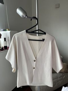 (Category: ) located in . Submitted by snascloset (Listing ID 1469776357, Image 1). Description: .