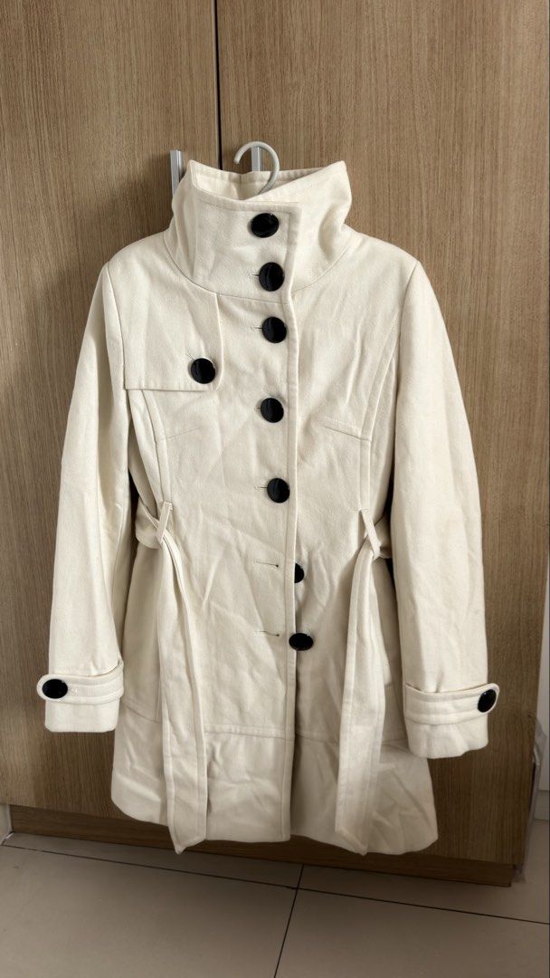 White Trench Coat (Category: Coats, Jackets and Outerwear) located in Quezon City. Submitted by wearitagain_ (Listing ID 1469768842, Image 1). Description: Sooo pretty and HQ.