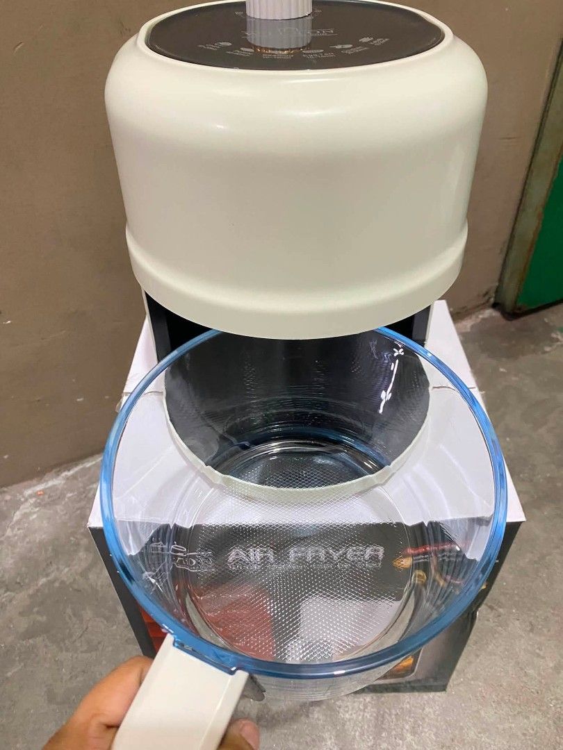 Wilson air fryer 5L (Category: Announcements) located in Manila. Submitted by haideshop (Listing ID 1469811364, Image 2). Description: .