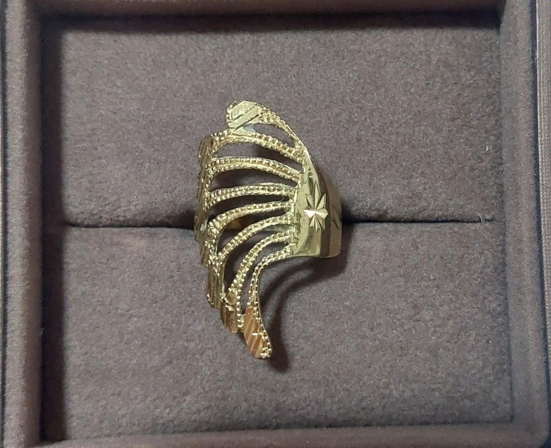 Wing design gold plated ring (Category: Rings) located in Camaligan. Submitted by timeless-trinkets (Listing ID 1469886344, Image 1). Description: .