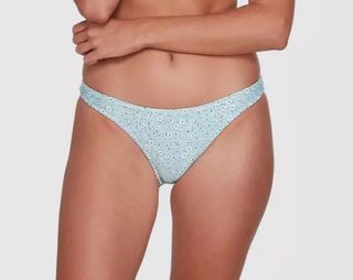 (Category: ) located in . Submitted by sunnyfloshop (Listing ID 1469918837, Image 1). Description: .