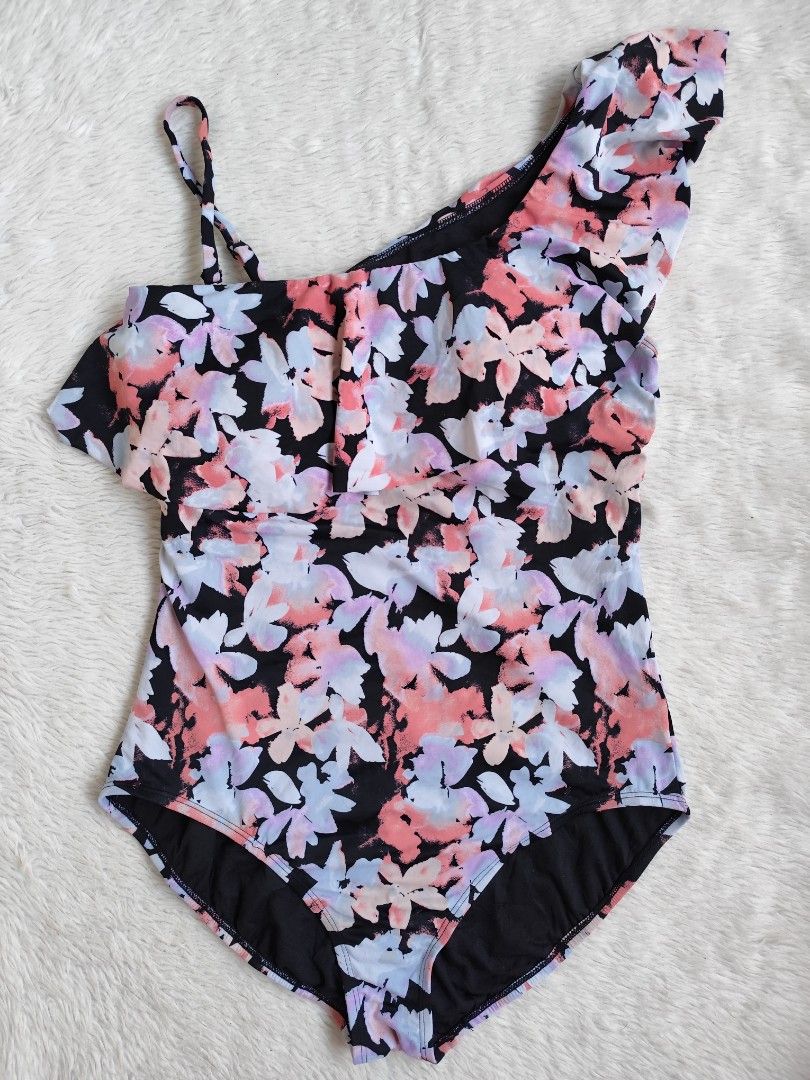 (XL) Time & Tru Plus Size Swimsuit (Category: Bikinis & Swimsuits) located in Paranaque City. Submitted by tanz2014 (Listing ID 1469783395, Image 1). Description: 🥀𝐏𝐋𝐔𝐒 𝐒𝐈𝐙𝐄 𝐒𝐖𝐈𝐌𝐖𝐄𝐀𝐑🥀 🌻Like New🌻 🌼Brand: TIME & TRU ➡️Built in Pad 🌸Size: XL 💸Mine: P350 🔺All Items are PRELOVED in good condition. 🔺Please do manage your expectations. 🔺WASH before USE‼️ 🔺BUY at your own RISK‼️ ❌NO RETURN, NO EXCHANGE POLICY❌ 🚫BOGUS BUYER/JOY