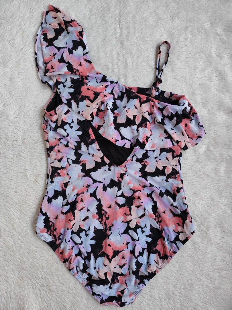 (XL) Time & Tru Plus Size Swimsuit (Category: Bikinis & Swimsuits) located in Paranaque City. Submitted by tanz2014 (Listing ID 1469783395, Image 2). Description: 🥀𝐏𝐋𝐔𝐒 𝐒𝐈𝐙𝐄 𝐒𝐖𝐈𝐌𝐖𝐄𝐀𝐑🥀 🌻Like New🌻 🌼Brand: TIME & TRU ➡️Built in Pad 🌸Size: XL 💸Mine: P350 🔺All Items are PRELOVED in good condition. 🔺Please do manage your expectations. 🔺WASH before USE‼️ 🔺BUY at your own RISK‼️ ❌NO RETURN, NO EXCHANGE POLICY❌ 🚫BOGUS BUYER/JOY