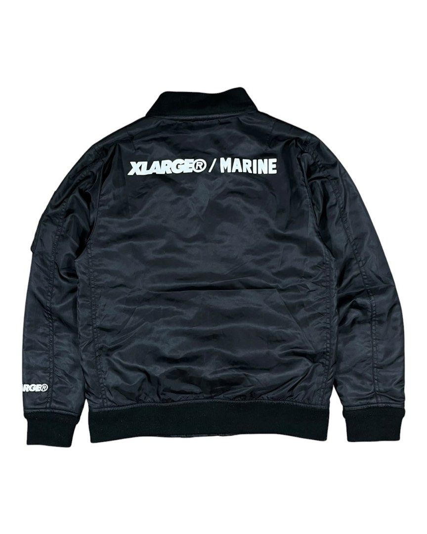 Xlarge Bomber Jacket (Category: Coats, Jackets and Outerwear) located in Bacolod City. Submitted by piquedup.ph_v2 (Listing ID 1469929185, Image 2). Description: Xlarge military-style patch bomber jacket -Authentic Size: Medium | 21x25.5 Condition: Excellent Color rate: 9.5/10 (Color may vary to lighting) Flaws: None.