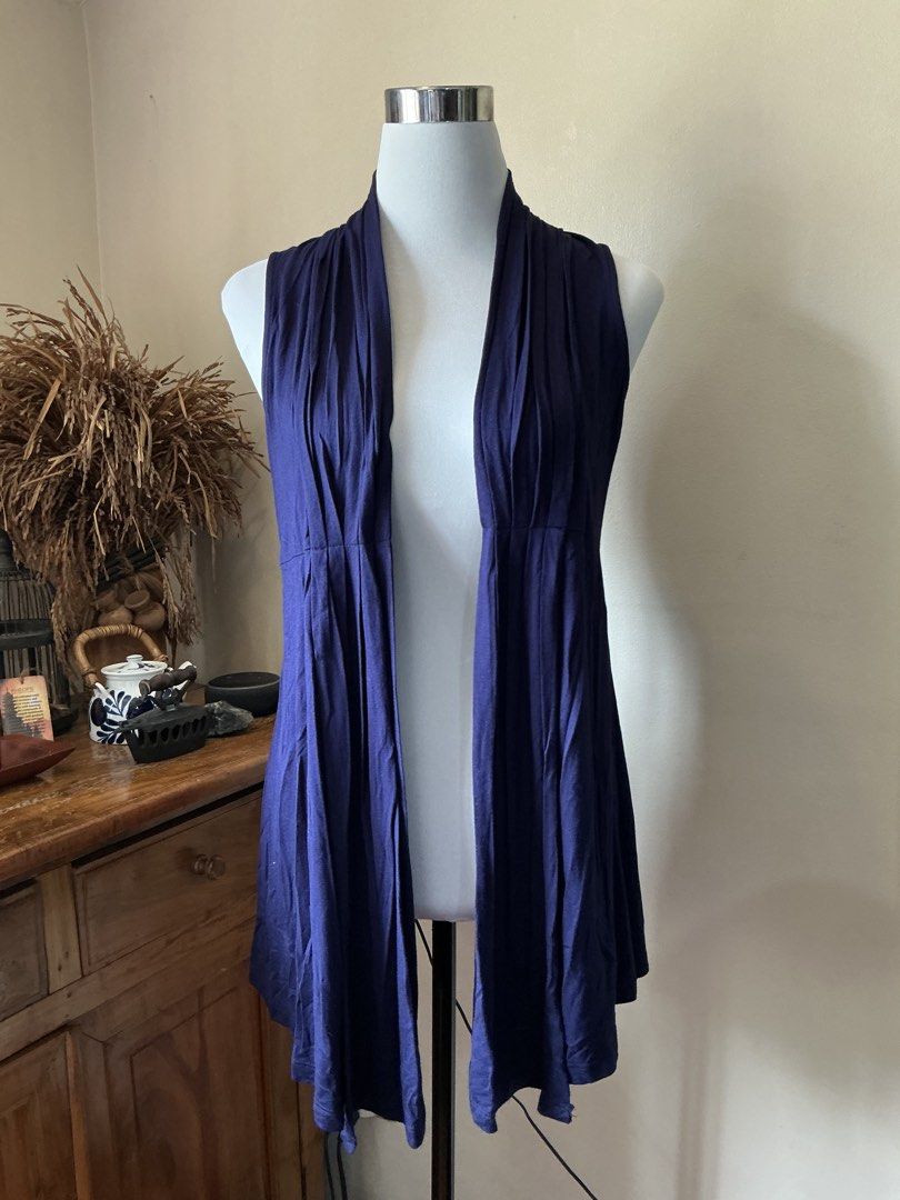XXI Navy Blue Open Front Draped Vest (Category: Coats, Jackets and Outerwear) located in Quezon City. Submitted by shopabilitymnl (Listing ID 1469861153, Image 2). Description: - Size: S to M - No issues - Like New .