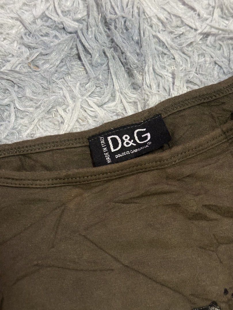 Y2K Dolce and Gabbana Graphic Blouse (Category: Blouses) located in Baao. Submitted by revamped.co (Listing ID 1469846401, Image 2). Description: Y2K Dolce and Gabbana Graphic Blouse Verygood Condition 16.5 by 20.5 Inches Fit small to Medium.