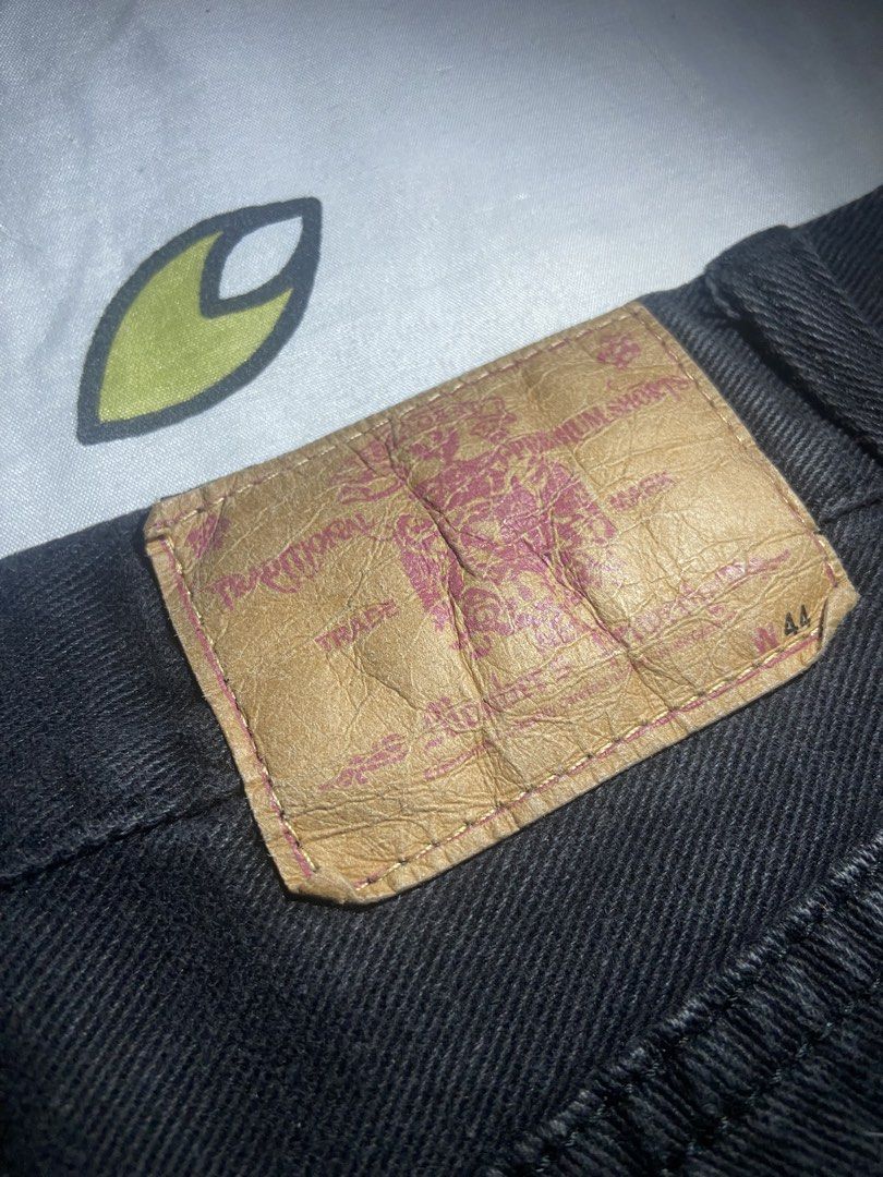 Y2k Long Jorts (Category: Jeans) located in Manila. Submitted by bryanralph (Listing ID 1469919313, Image 3). Description: Black Denim Long Jorts Waist 44 Length 27.5 Leg opening 15 Negotiable (bought from a friend) Dm for more info .