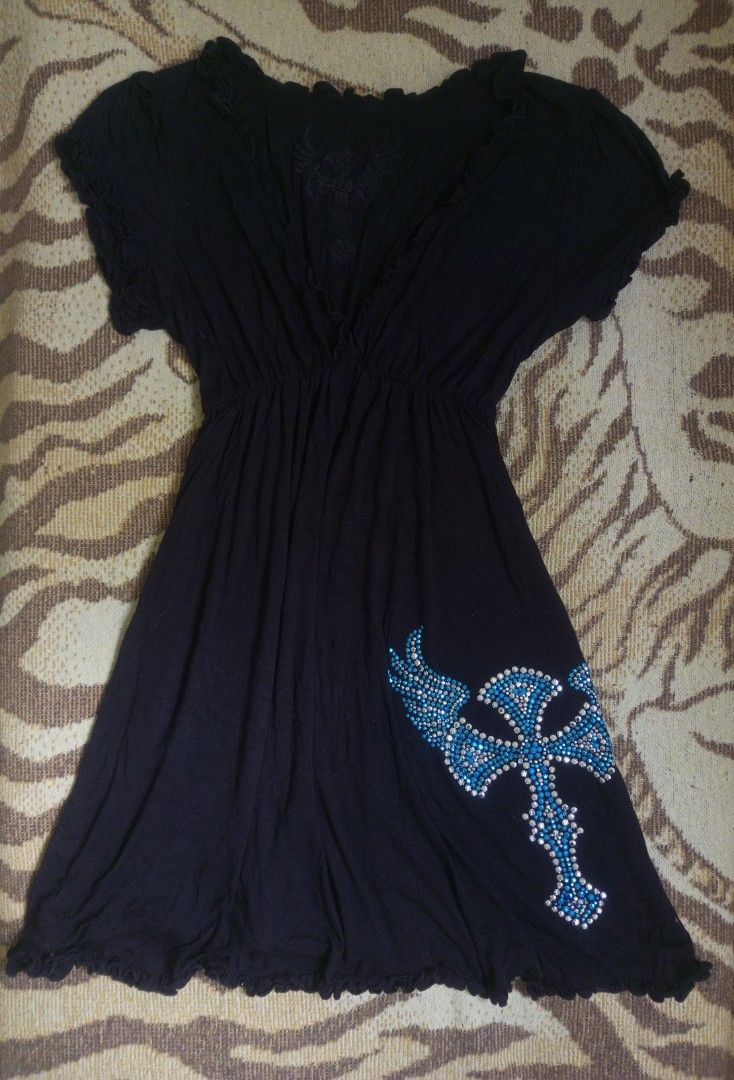 y2k rhinestone cross dress (Category: Dresses) located in San Pedro. Submitted by vishavriksha (Listing ID 1469894770, Image 1). Description: ‎༝ size small to med ‎༝ brand : Shyanne.