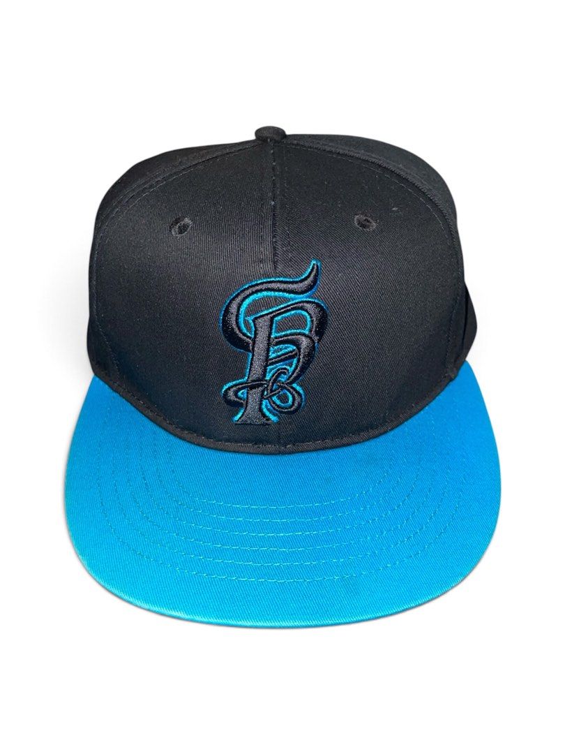 Y2k Southpole Cap Hat (Category: Caps & Hats) located in Pasig City. Submitted by void_supply (Listing ID 1469896090, Image 1). Description: Excellent condition .