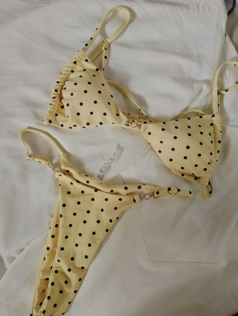 Yellow Polka Dot Bikini Set (Category: Bikinis & Swimsuits) located in Quezon City. Submitted by vanilyuh916 (Listing ID 1469831208, Image 1). Description: .